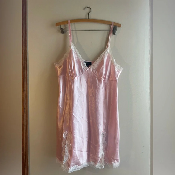 Thalia Sodi Other - Light Pink and White Lace Slip
